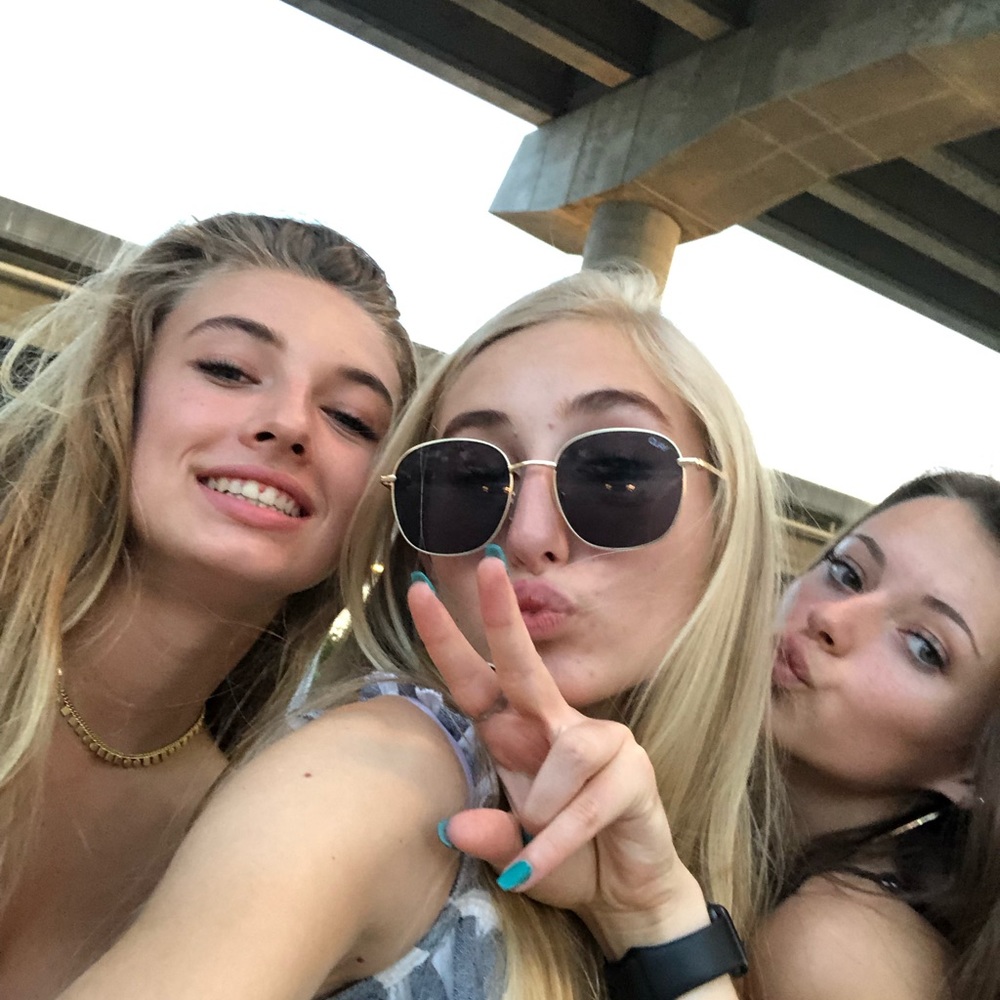 Meet your Posher, Indigo